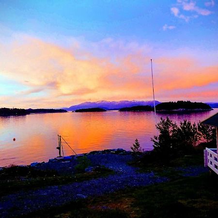Sponavik Camping Hotel Stord Buitenkant foto